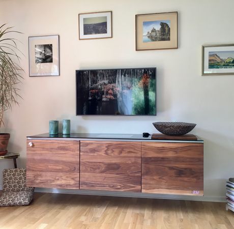 Wohnzimmer-Fernseher-Nussbaum-Sideboard